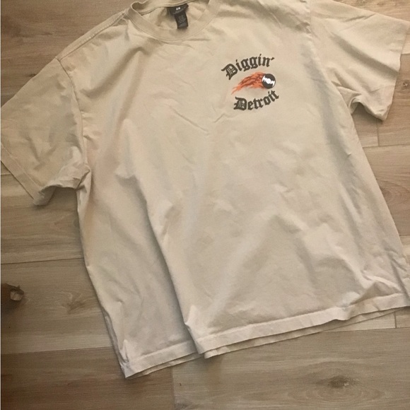H&M Other - H&M Diggin Detroit Graphic Tee XXL